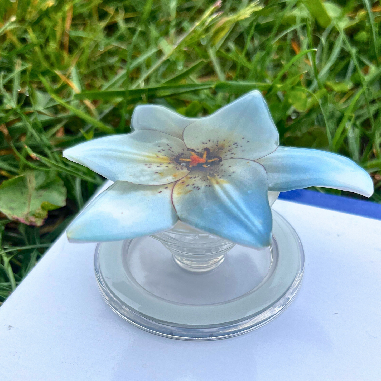 White Lily Flower Phone Grip Holder - Pop Socket