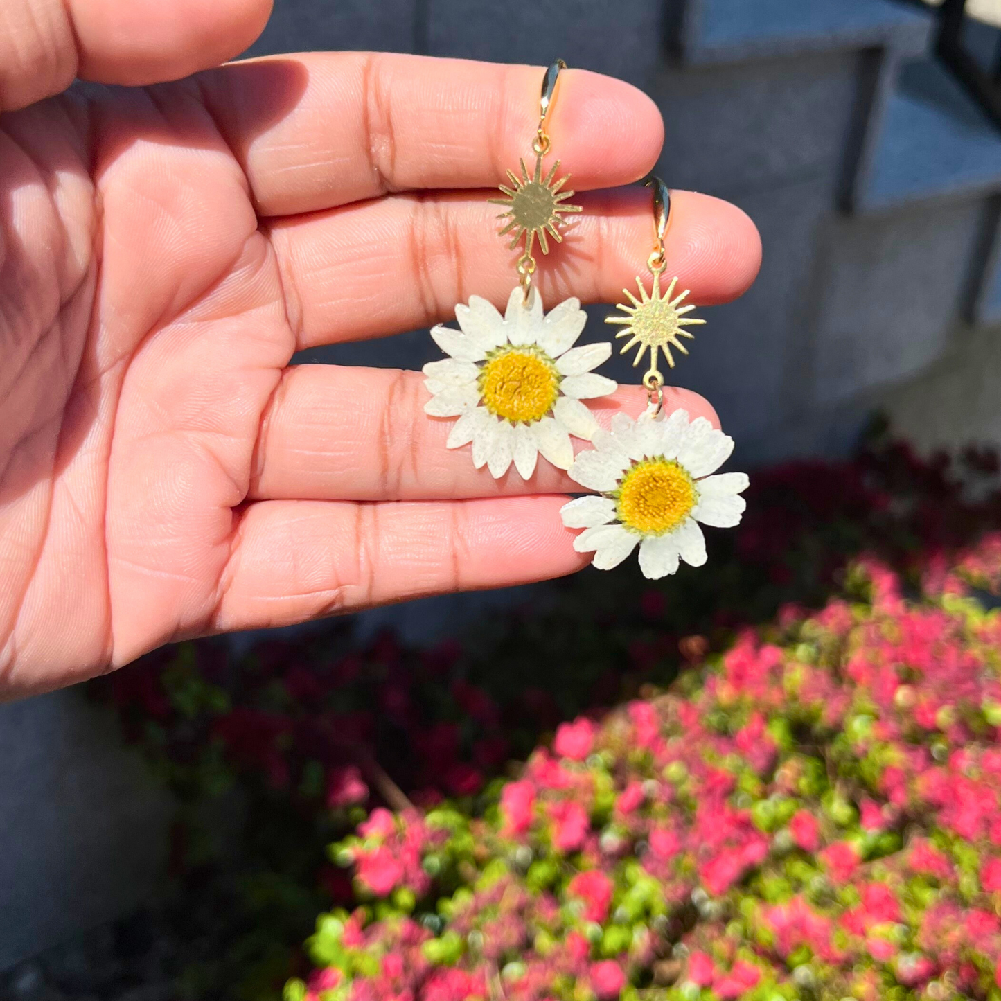 White Daisy Earring