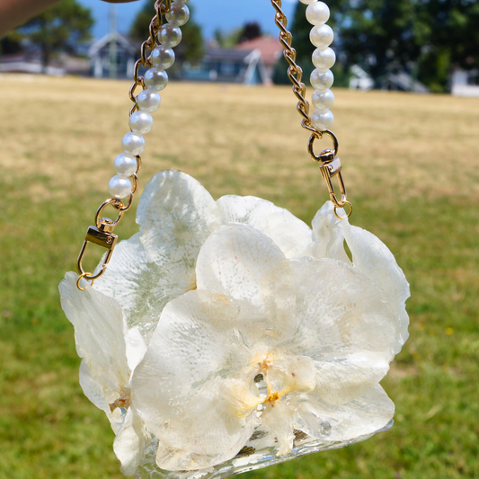 Real White Orchid Purse/Handbag with daisy base